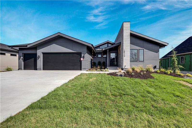 18113 Cody St, Overland Park, KS 66013