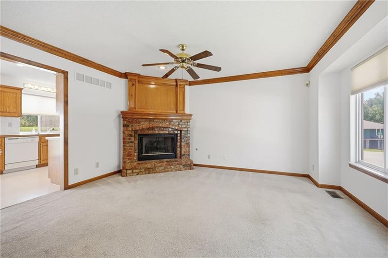 907 N 92nd St, Kansas City, KS 66112