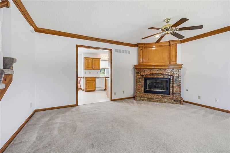 907 N 92nd St, Kansas City, KS 66112
