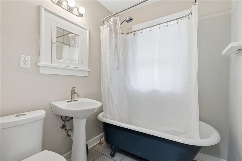 5423 Wabash Ave, Kansas City, MO 64130