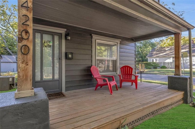4202 Bell St, Kansas City, MO 64111