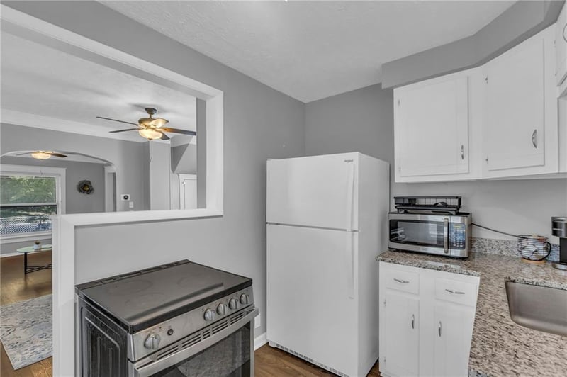 4202 Bell St, Kansas City, MO 64111