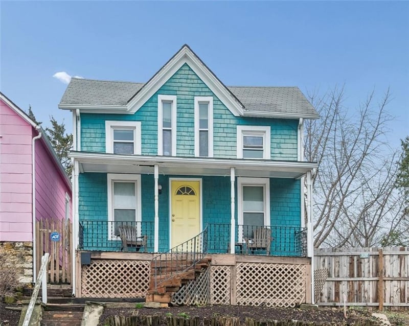 2516 Charlotte St, Kansas City, MO 64108