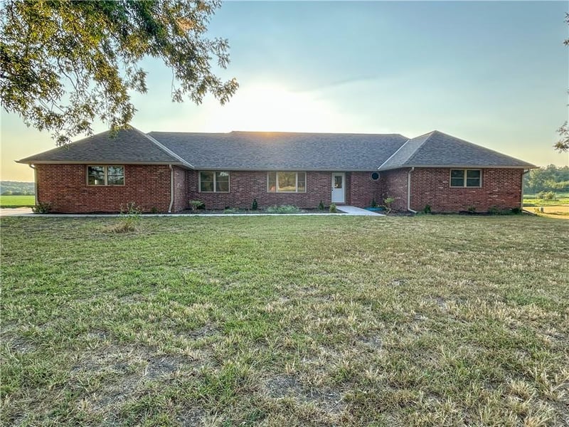 15360 Ks 7 Hw, Centerville, KS 66014