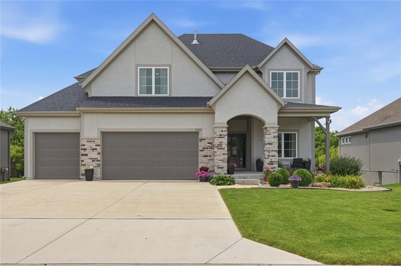 17105 W 170th St, Olathe, KS 66062