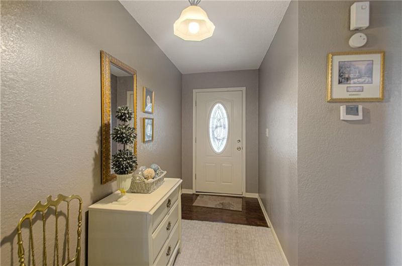 2807 5th St, Blue Springs, MO 64014
