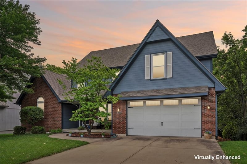 8515 Hallet St, Lenexa, KS 66215