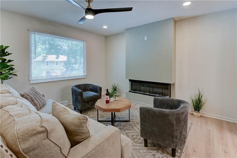 110 Erin St, Buckner, MO 64016
