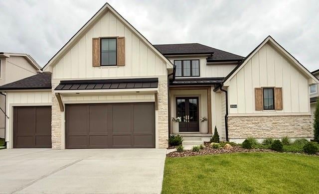 18604 Howe Dr, Overland Park, KS 66085