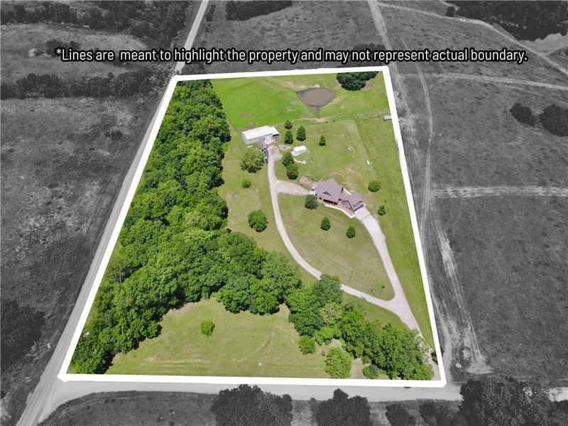 18657 W 240th Ave, Bethany, MO 64424
