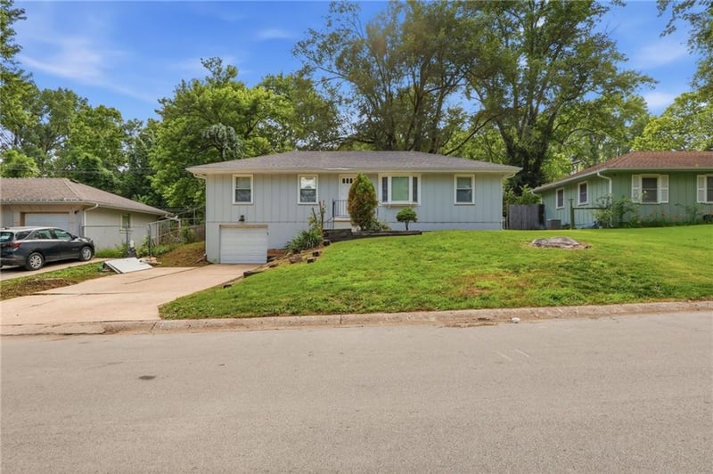 11016 Herrick Ave, Kansas City, MO 64134