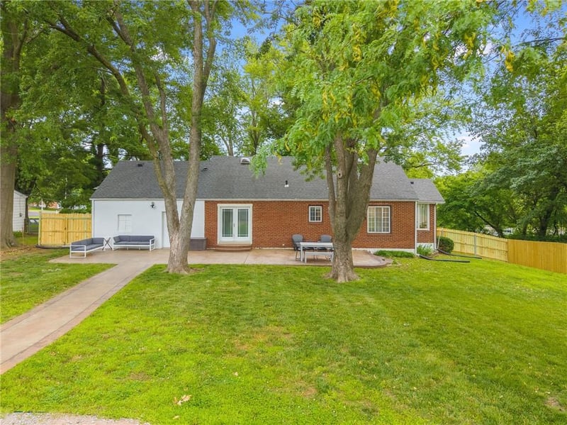 8715 State Ave, Kansas City, KS 66112