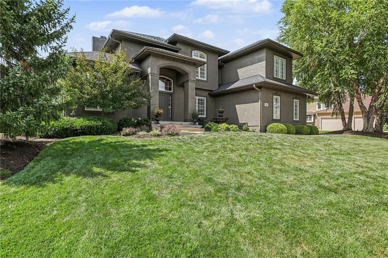 16628 Rosewood St, Overland Park, KS 66085
