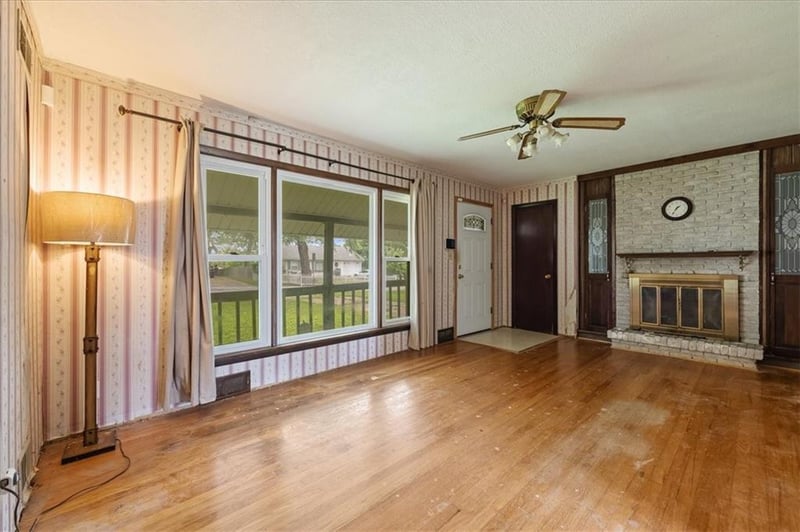 5507 Hunter St, Kansas City, MO 64133