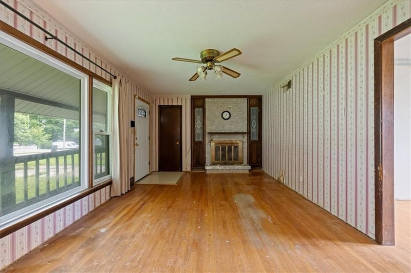 5507 Hunter St, Kansas City, MO 64133