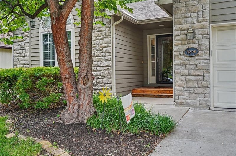 3238 Huntington Rd, Lawrence, KS 66049