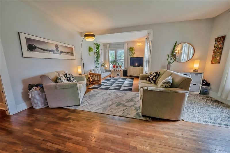 1832 New Hampshire St, Lawrence, KS 66044