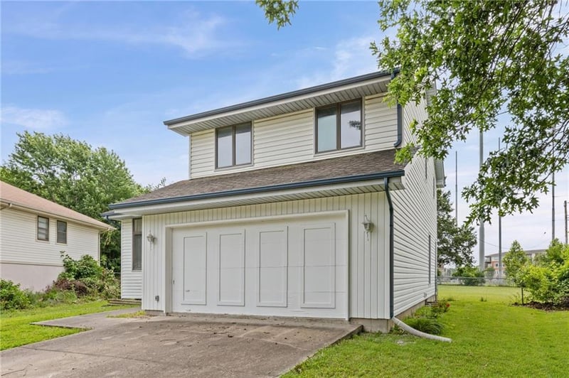 505 NW 87th Ter, Kansas City, MO 64155