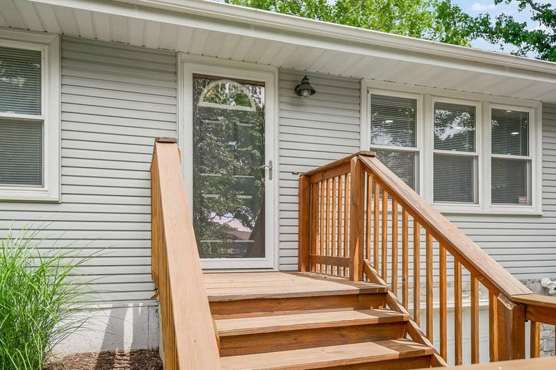 9232 Minnesota Ave, Kansas City, KS 66112