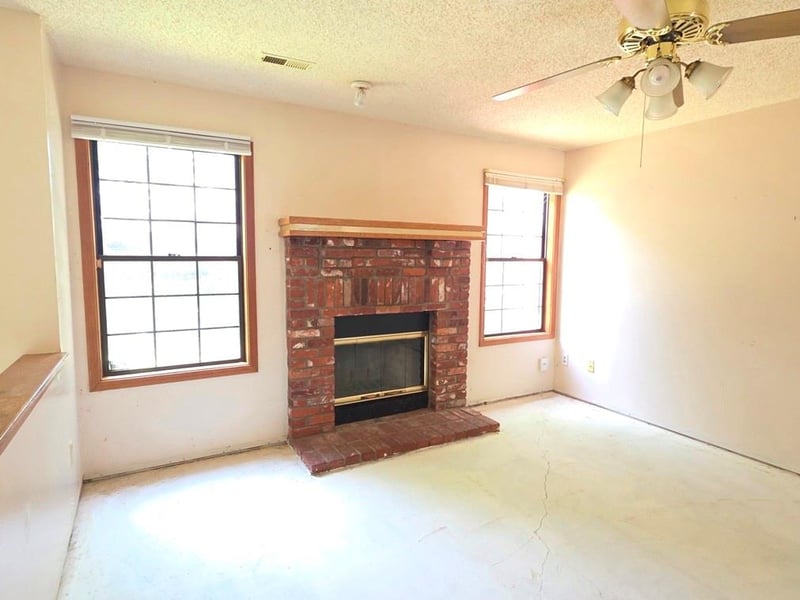 4012 Overland Dr, Lawrence, KS 66049