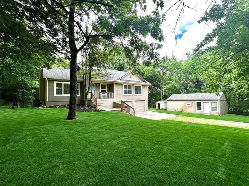 530 NW 1891st Rd, Kingsville, MO 64061