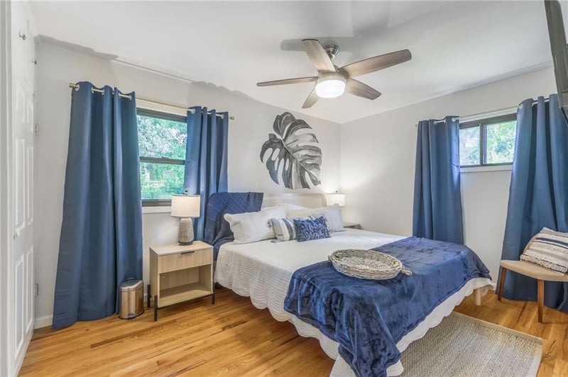 4921 N Garfield Ave, Kansas City, MO 64118