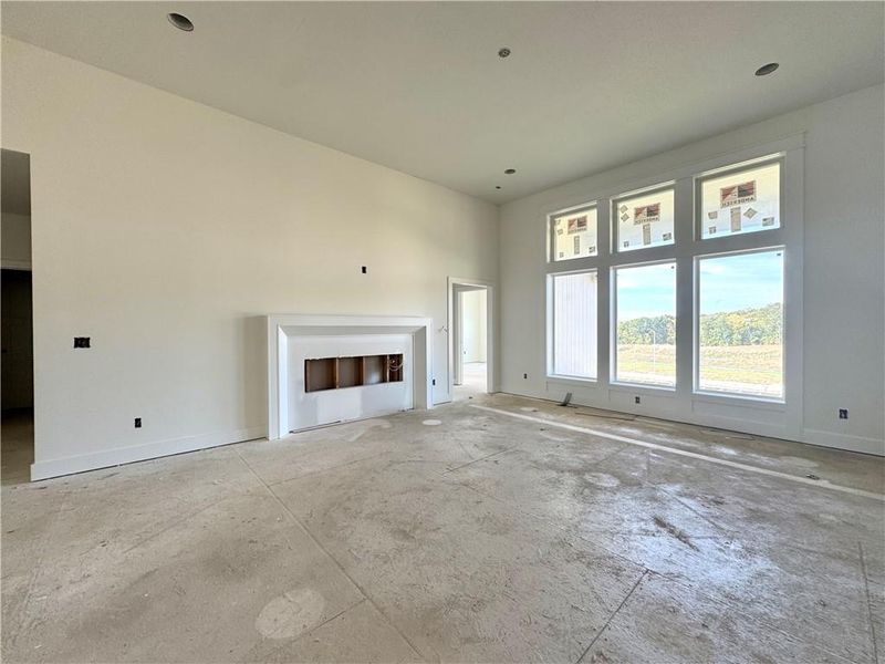8304 NW 90th St, Kansas City, MO 64153