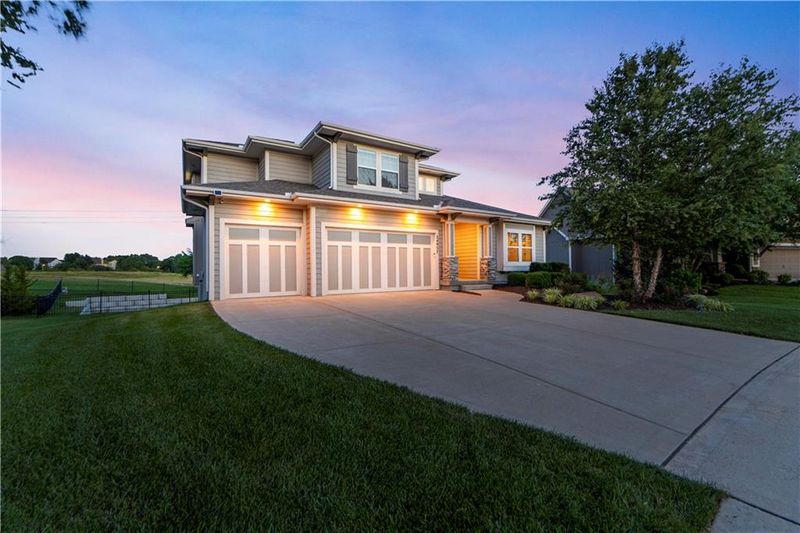 24957 W 114th St, Olathe, KS 66061