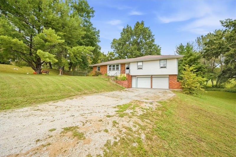 13608 Raliegh Ln, Holt, MO 64048