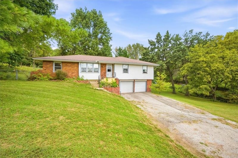 13608 Raliegh Ln, Holt, MO 64048