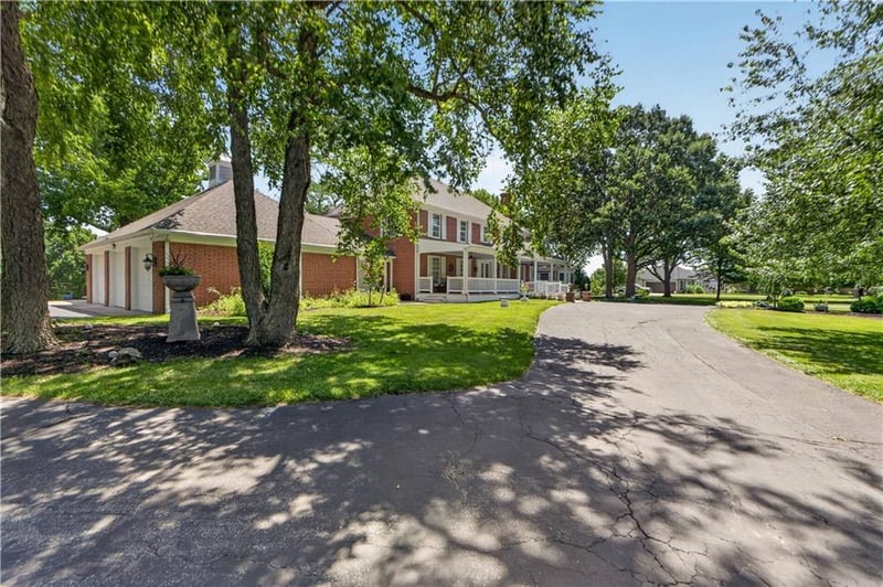 1815 Pine Ridge Rd, Leavenworth, KS 66048