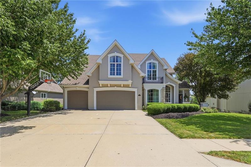 10301 N Brooklyn Ave, Kansas City, MO 64155
