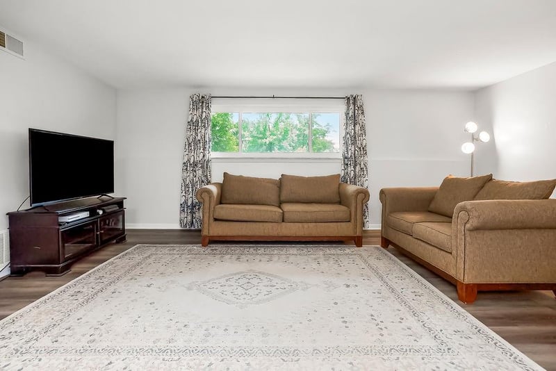 8221 Santa Fe Dr #12, Overland Park, KS 66204