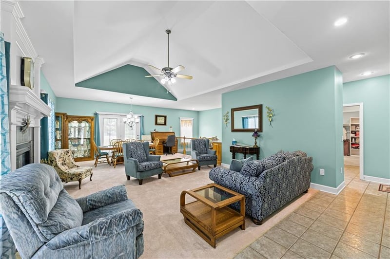 29412 Rockwood Ave, Paola, KS 66071