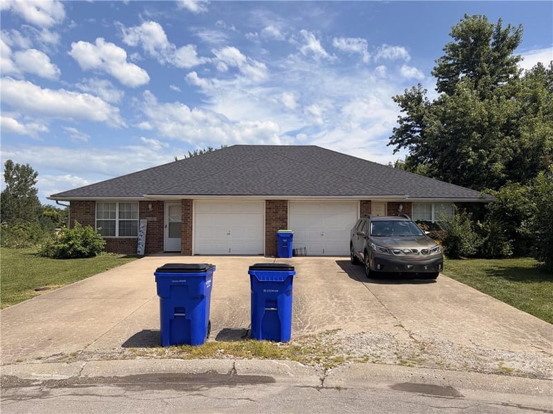 1258 - 1259 NW Woodbury Ct, Grain Valley, MO 64029