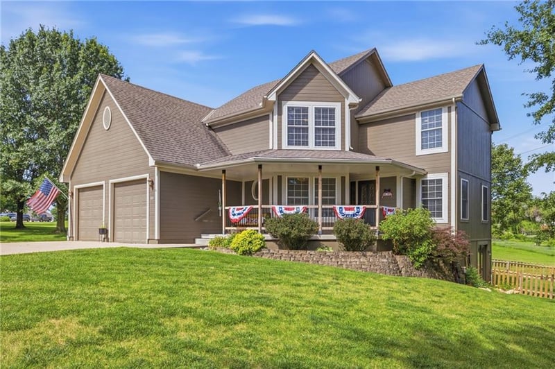 601 Little Bend Ct, Pleasant Hill, MO 64080