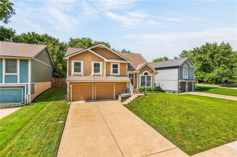 1432 NW 63rd St, Kansas City, MO 64118