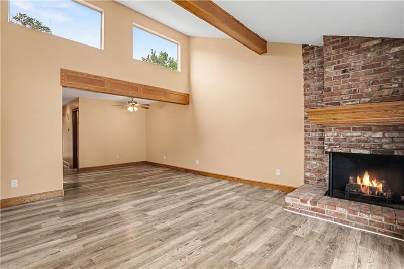 11321 Calico Dr, Kansas City, MO 64137