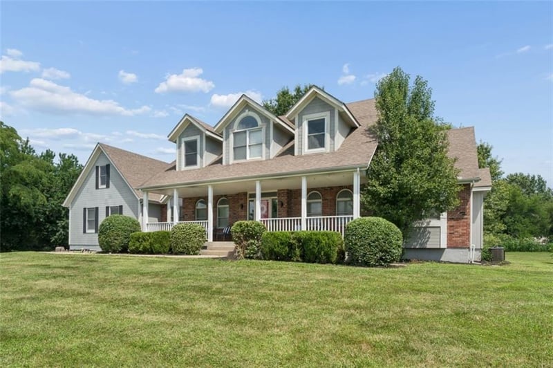 1005 Wesley Ave, Raymore, MO 64083