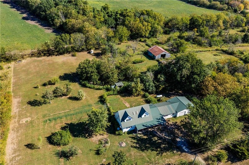 19872 E 500 Rd, Prescott, KS 66767