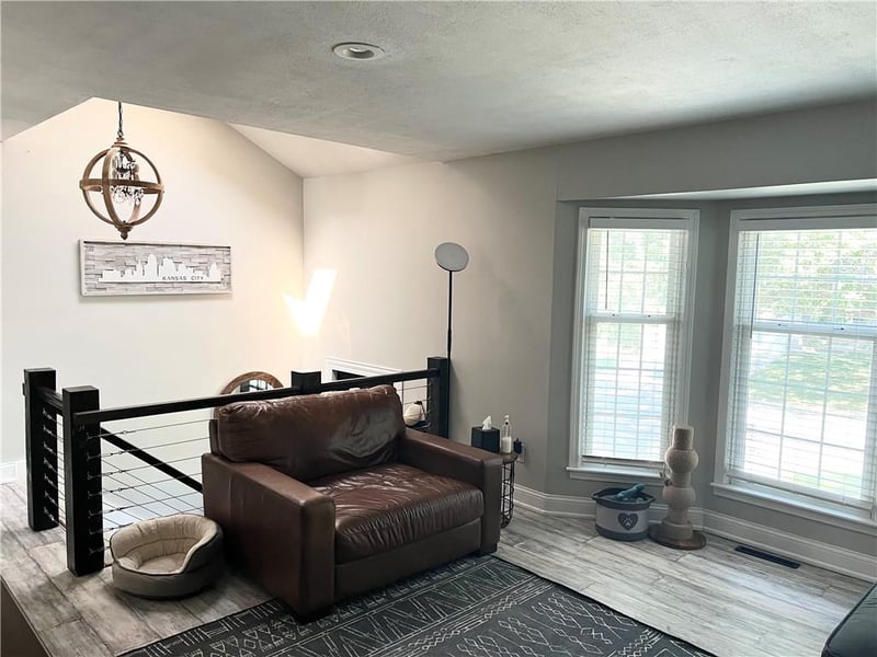 1623 SE Silkwood Ln, Lee's Summit, MO 64063