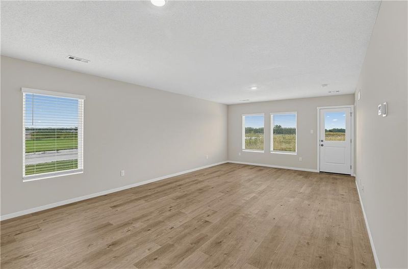 37867 W 208th Ter, Edgerton, KS 66021