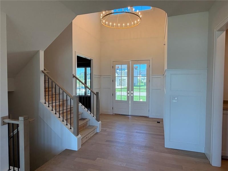 18501 Windsor St, Overland Park, KS 66085