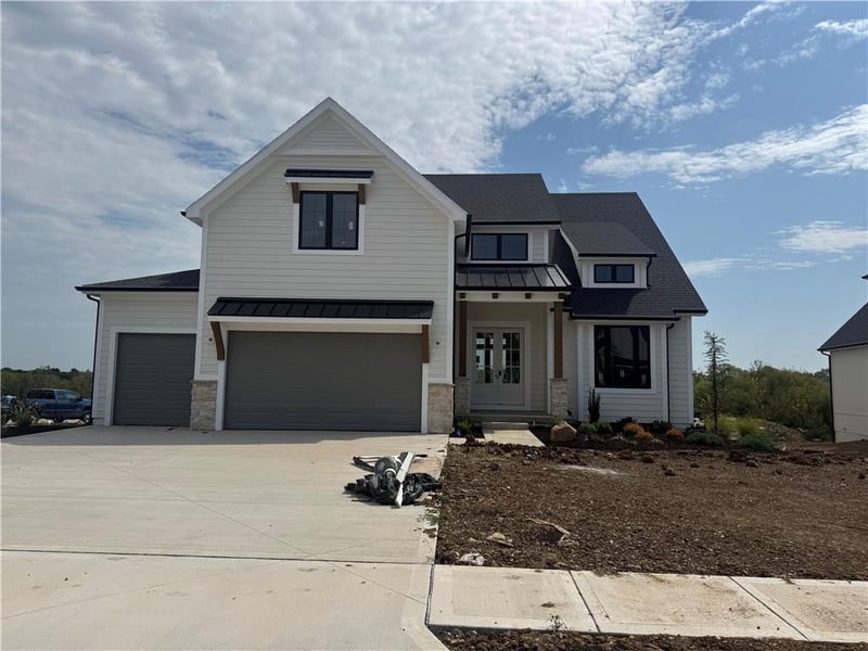 18501 Windsor St, Overland Park, KS 66085
