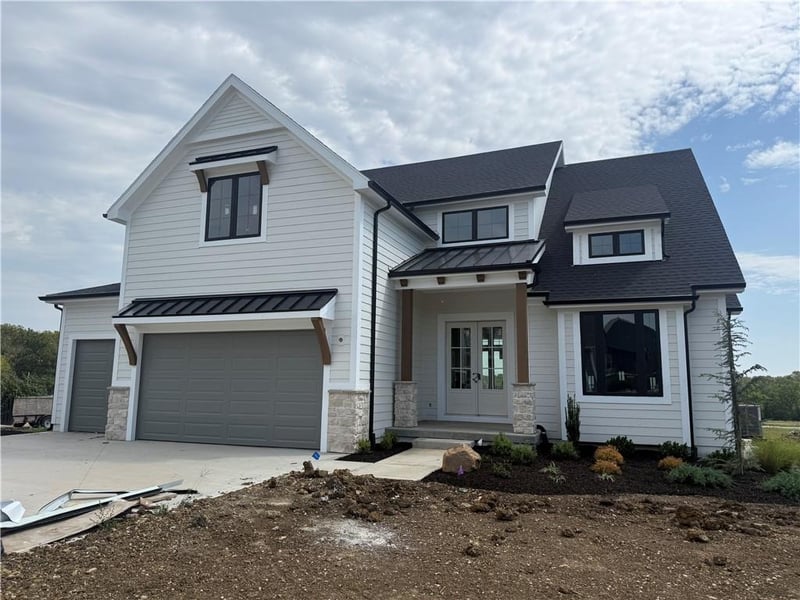 18501 Windsor St, Overland Park, KS 66085