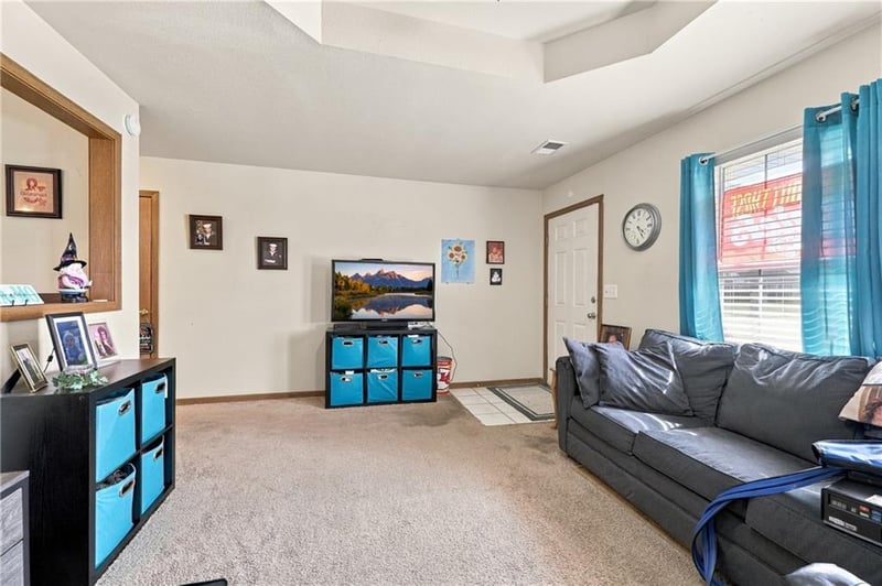 204 - 206 NW Woodbury Dr, Grain Valley, MO 64029