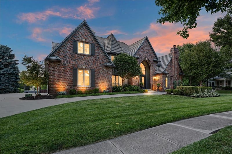 2844 W 118th Ter, Leawood, KS 66211