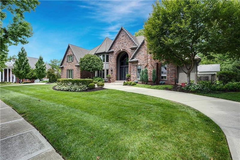 2844 W 118th Ter, Leawood, KS 66211