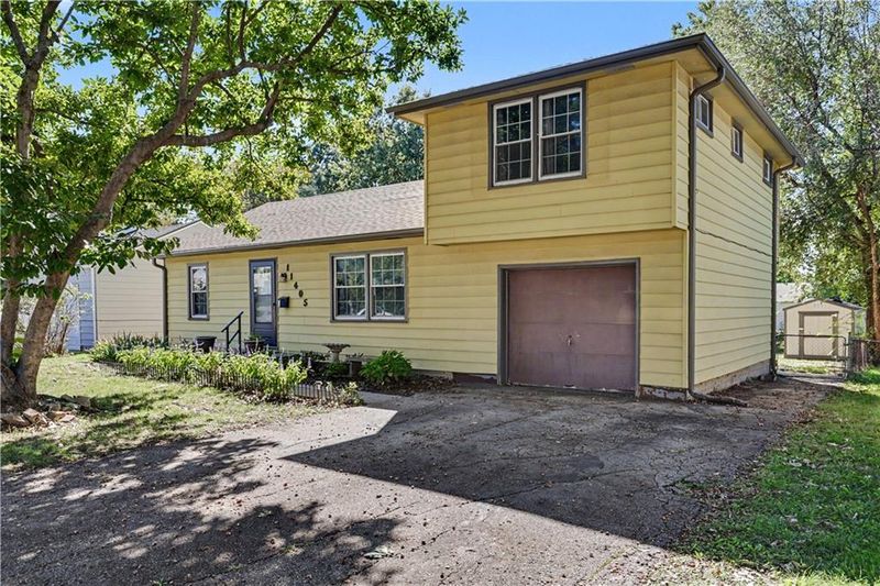 11405 W 70th St, Shawnee, KS 66203