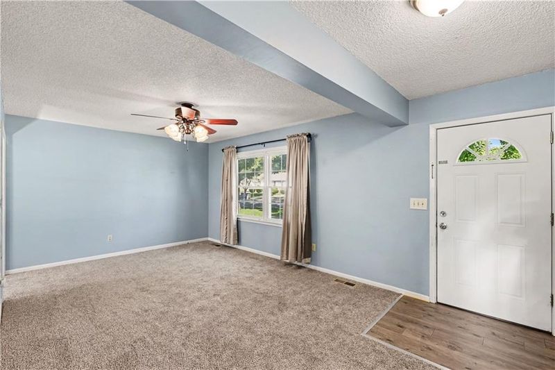 11405 W 70th St, Shawnee, KS 66203